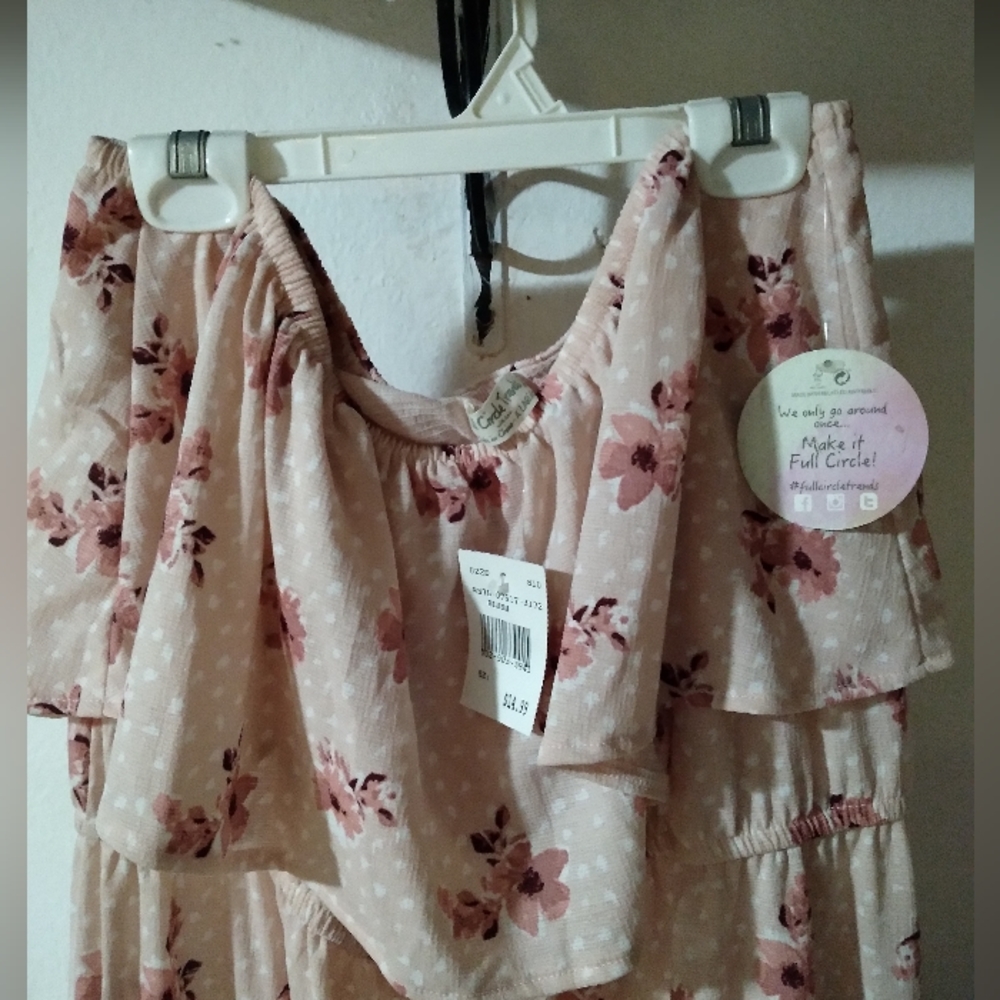 Fresh dress! Amazing...You will love it.